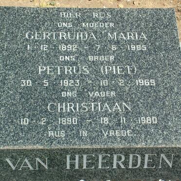 HEERDEN Christiaan, van 1890-1980 &amp; Gertruida Maria 1892-1965 :: HEERDEN Petrus, van 1923-1969