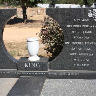 KING Sarah J.M. nee WENTZEL 1925-1996