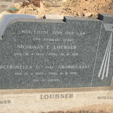 LOUBSER Nicolaas E. 1872-1951 & Petronella C. GROBBELAAR 1887-1951