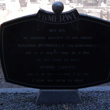 MERWE Hendrik Lodewyk, V.D. 1910-1990 & Susanna Petronella BADENHORST 1924-1969