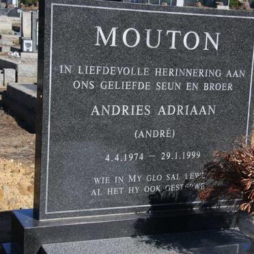 MOUTON Andries Adriaan 1974-1999