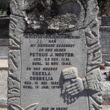 MOUTON Petrus J. 1881-1942 & Engela Cornelia 1882-1974