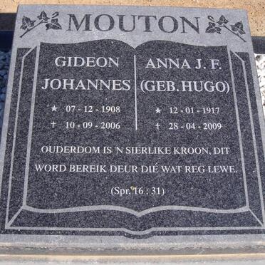 MOUTON Gideon Johannes 1908-2006 & Anna J.F. HUGO 1917-2009