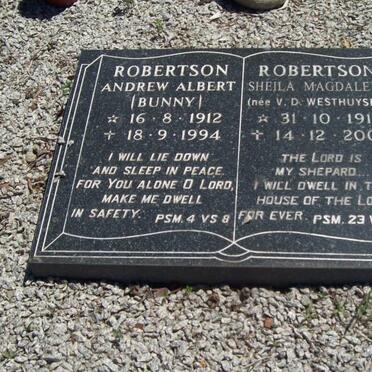 ROBERTSON Andrew Albert 1912-1994 &amp; Sheila Magdalene V.D. WESTHUYSEN 1913-2003