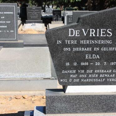 VRIES Elda, de 1956-1973