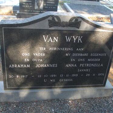 WYK Abraham Johannes, van 1917-1991 & Anna Petronella 1919-1976