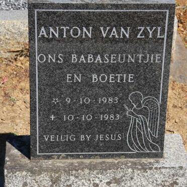 ZYL Anton, van 1983-1983