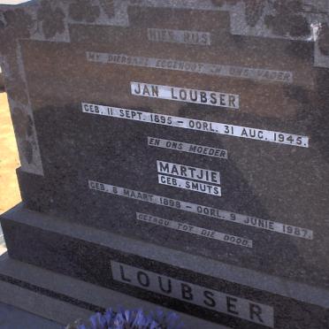 LOUBSER Jan 1895-1945 &amp; Martjie SMUTS 1898-1989