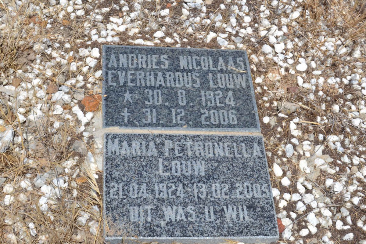 LOUW Andries Nicolaas Everhardus 1924-2006 & Maria Petronella 1924-2005