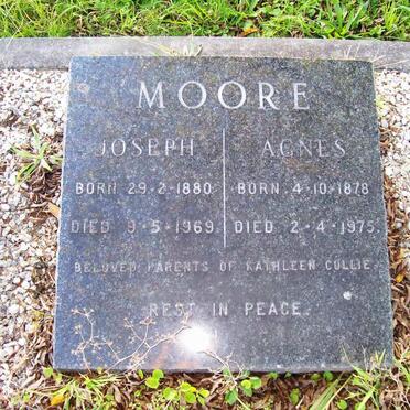MOORE Joseph 1880-1969 &amp; Agnes 1878-1975