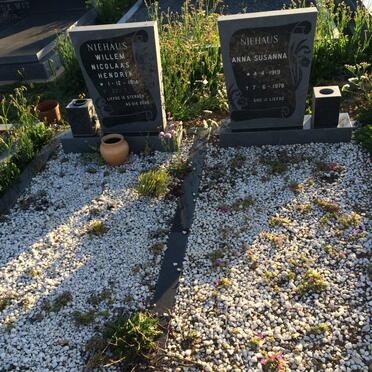 NIEHAUS Willem Nicolaas Hendrik 1914-? &amp; Anna Susanna 1919-1978