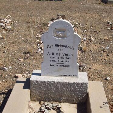 V - Vanne :: Surnames - V