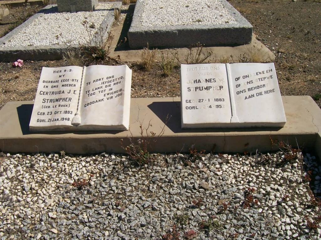 STRUMPHER Johannes W. 1883-1952 &amp; Gertruida J.E. LE ROUX 1883-1948