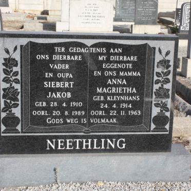 NEETHLING Siebert Jakob 1910-1989 &amp; Anna Magrietha KLEYNHANS 1914-1963