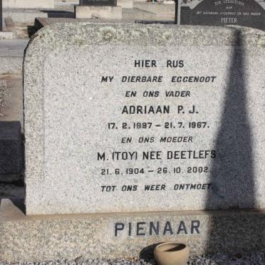 PIENAAR Adriaan P.J. 1897-1967 &amp; M. DEETLEFS 1904-2002