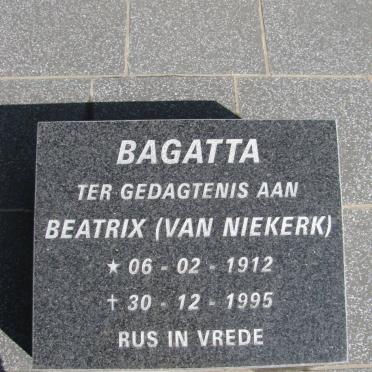 NIEKERK Schalk Willem, van 1877-1941 &amp; Jacoba J. LAUBSCHER 1882-1947 :: BAGATTA Beatrix nee VAN NIEKERK 1912-1995