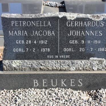 BEUKES Gerhardus Johannes 1911-1982 &amp; Petronella Maria Jacoba 1912-1978