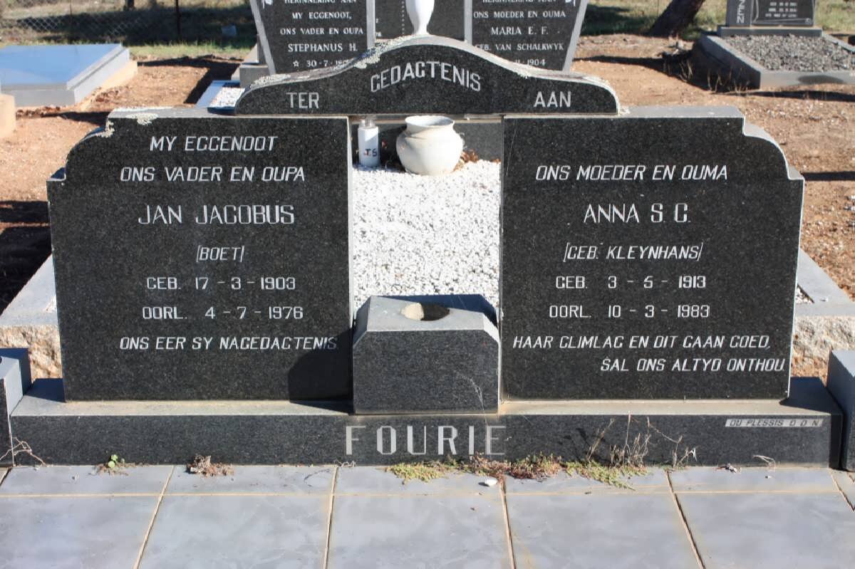 FOURIE Jan Jacobus 1903-1976 &amp; Anna S.C. KLEYNHANS 1913-1983