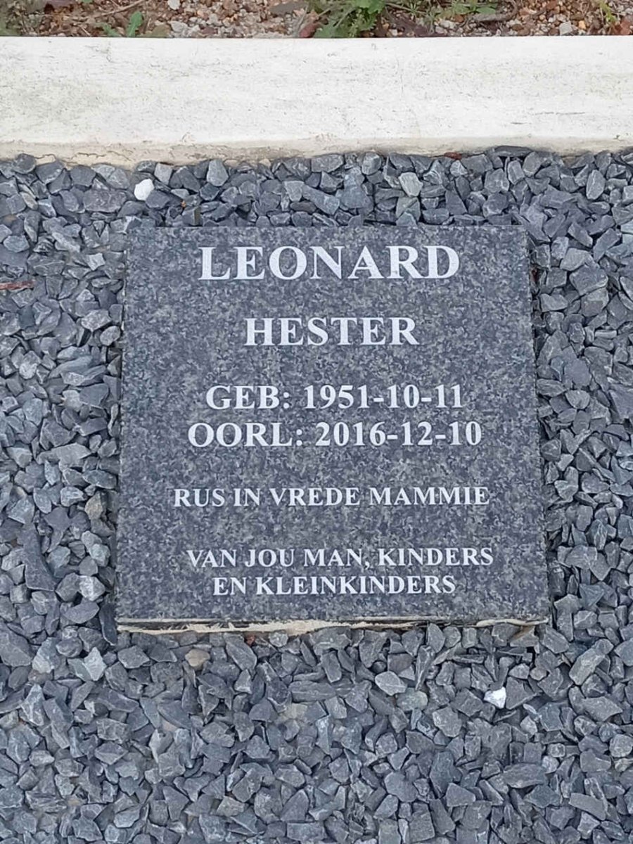 LEONARD Hester 1951-2016