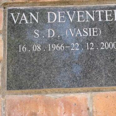 DEVENTER S.D., van 1966-2000