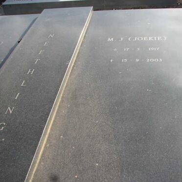 NEETHLING J.H. 1914-1991 & M.J. 1917-2003