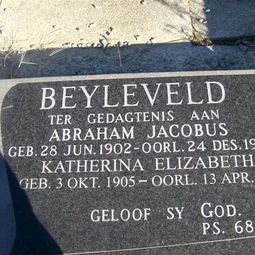 BEYLEVELD Abraham Jacobus 1902-1984 &amp; Katherina Elizabeth 1905-2001