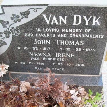 DYK John Thomas, van 1917-1975 &amp; Verna Irene HENDRIKSE 1916-2001