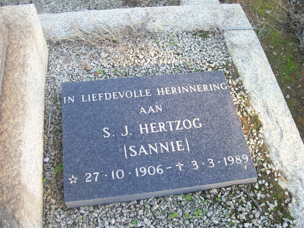 HERTZOG S.J. 1906-1989