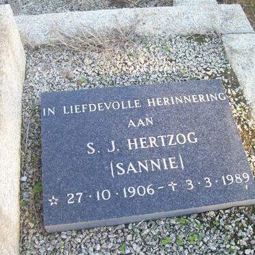 HERTZOG S.J. 1906-1989