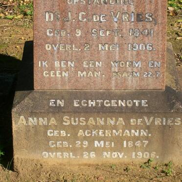 VRIES J.C., de 1841-1906 &amp; Anna Susanna ACKERMANN 1847-1906