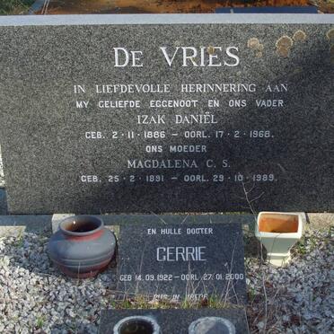 VRIES Izak Daniel, de 1886-1968 &amp; Magdalena C.S. 1891-1989 :: DE VRIES Gerrie 1922-2000