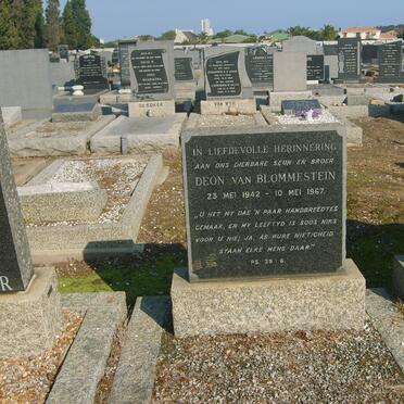 BLOMMESTEIN Deon, van 1942-1967