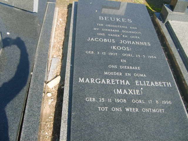 BEUKES Jacobus Johannes 1907-1984 &amp; Margaretha Elizabeth 1908-1996