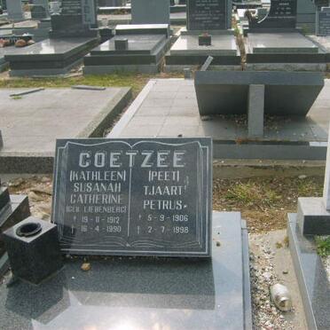 COETZEE Tjaart Petrus 1906-1998 &amp; Susanah Catherine 1912-1990