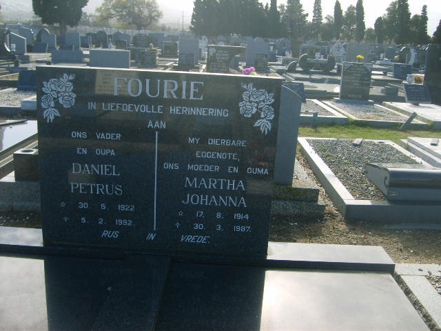 FOURIE Daniel Petrus 1922-1992 & Martha Johanna 1914-1987