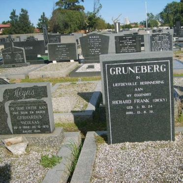 GRUNEBERG Richard Frank 1924-1970