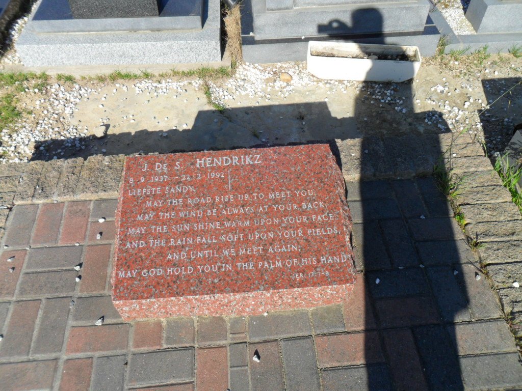 HENDRIKZ J De S. 1937-1992