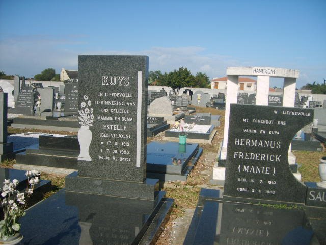 KUYS Estelle 1919-1988