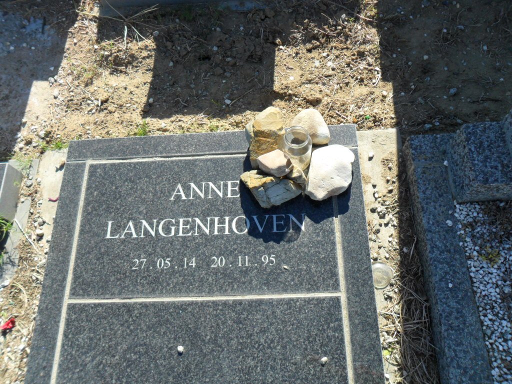 LANGENHOVEN Anne 1914-1995