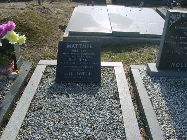 MATTHEE D.H. 1923-1984 &amp; L.G. 1923-2001