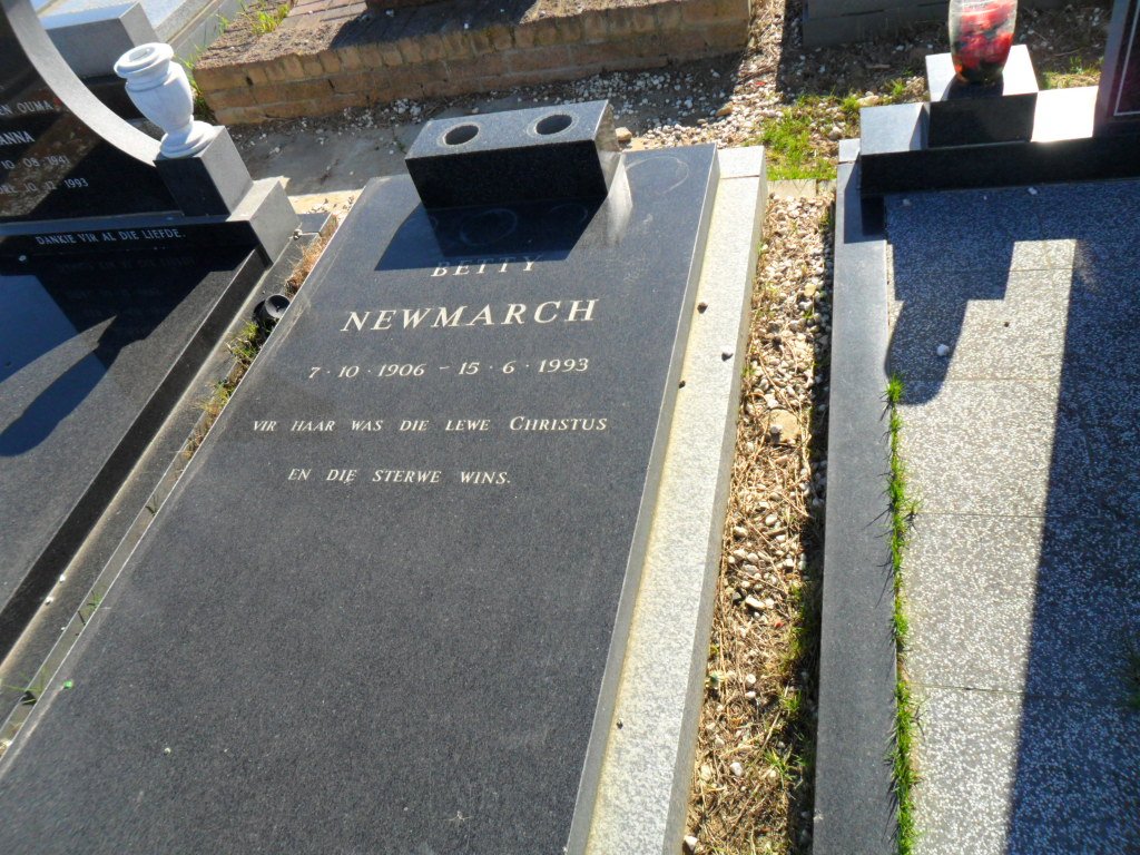 NEWMARCH Betty 1906-1993