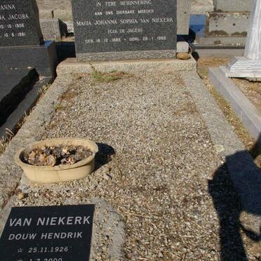 NIEKERK Maria Johanna Sophia, van nee DE JAGER 1885-1966 :: VAN NIEKERK Douw Hendrik 1926-2000