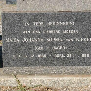 NIEKERK Maria Johanna Sophia, van nee DE JAGER 1885-1966 :: VAN NIEKERK Douw Hendrik 1926-2000