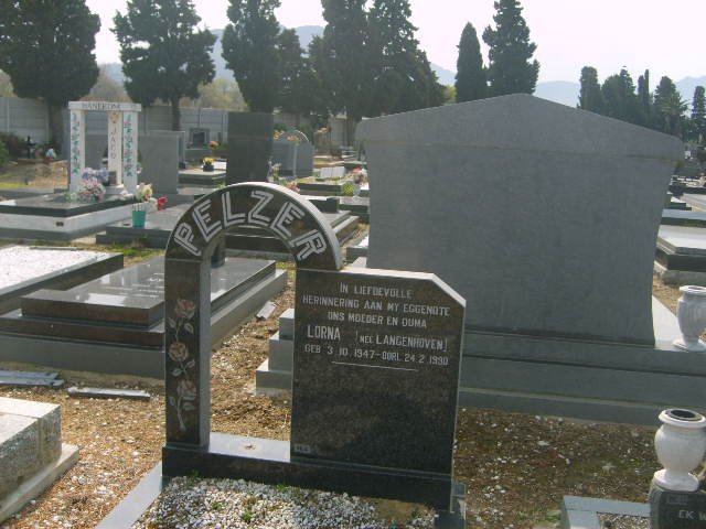 PELZER Lorna nee LANGENHOVEN 1947-1990