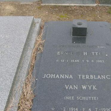 SCHUTTE Ernie 1948-1983 :: VAN WYK Johanna Terblanche nee SCHUTTE 1914-1990