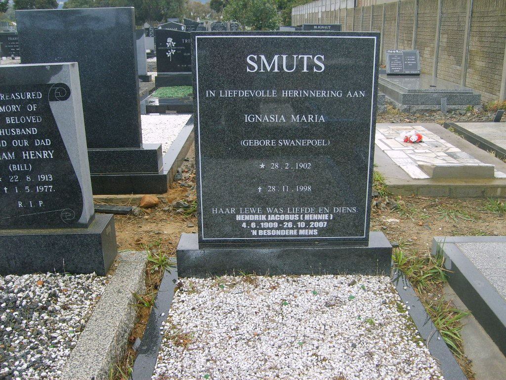 SMUTS Hendrik Jacobus 1909-2007 &amp; Ignasia Maria SWANEPOEL 1902-1998