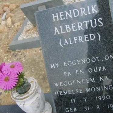 ?? Hendrik Albertus 1911-1990 &amp; Johanna Catharina CROUS 1914-2009