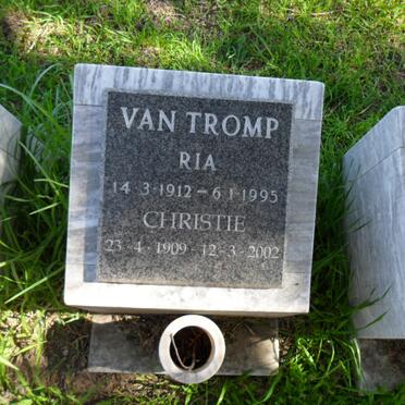 TROMP Christie, van 1909-2002 &amp; Ria 1912-1995
