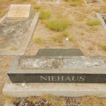 NIEHAUS Jacobus Petrus 1879-1961 &amp; Lilian Maude MAWBY 1883-1971