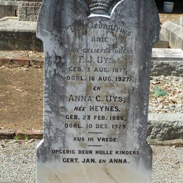 UYS F.J. 1877-1927 &amp; Anna C. HEYNES 1886-1923